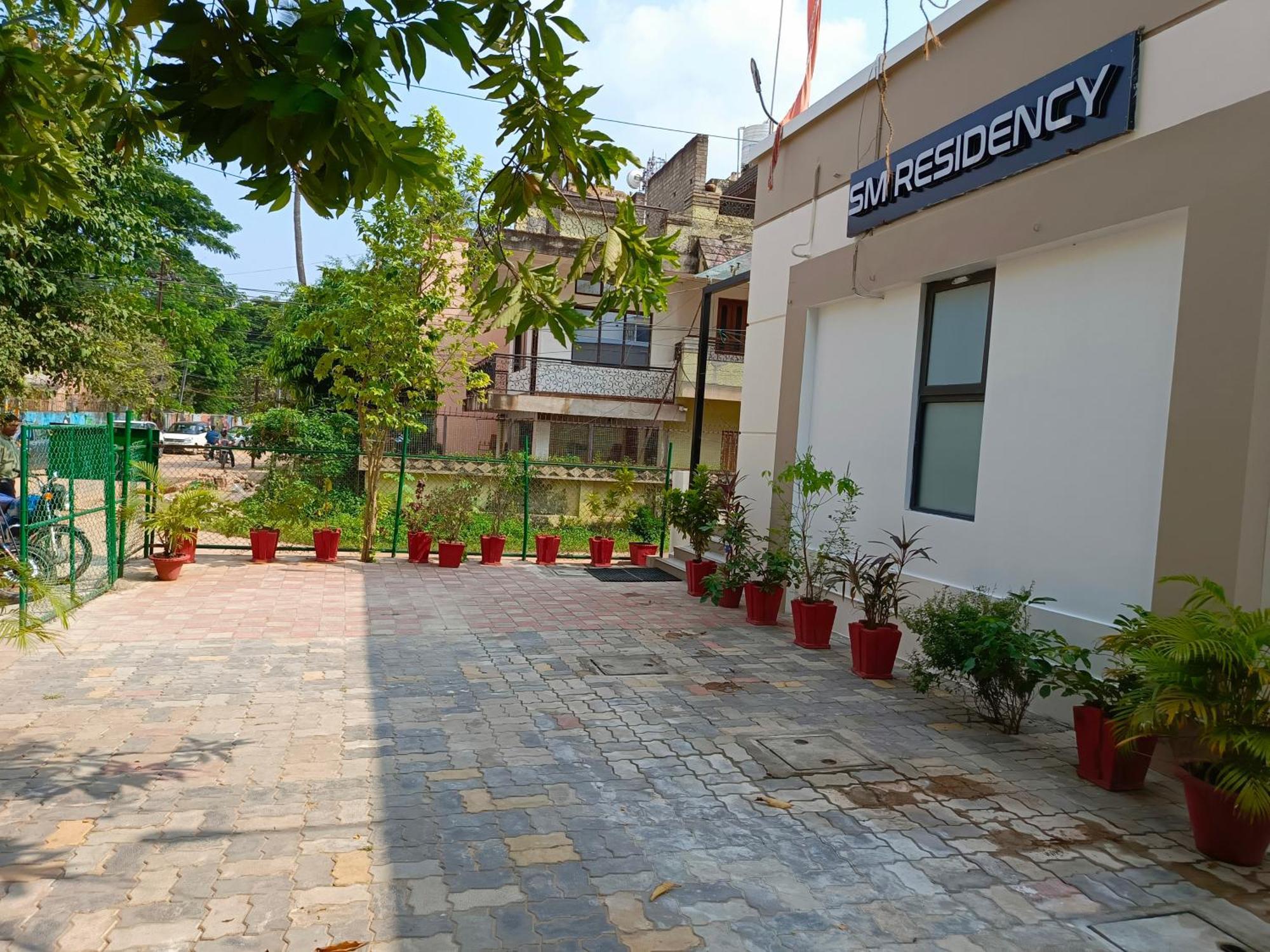 Sm Residency Otel Bhubaneswar Dış mekan fotoğraf